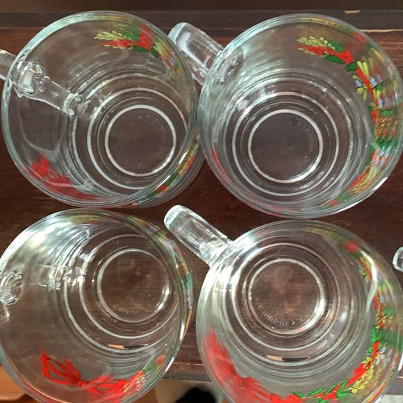 Vintage 8 Christmas Mugs - Picture 7 of 7